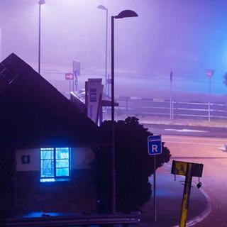 只想你在漫漫寒夜中抱紧我