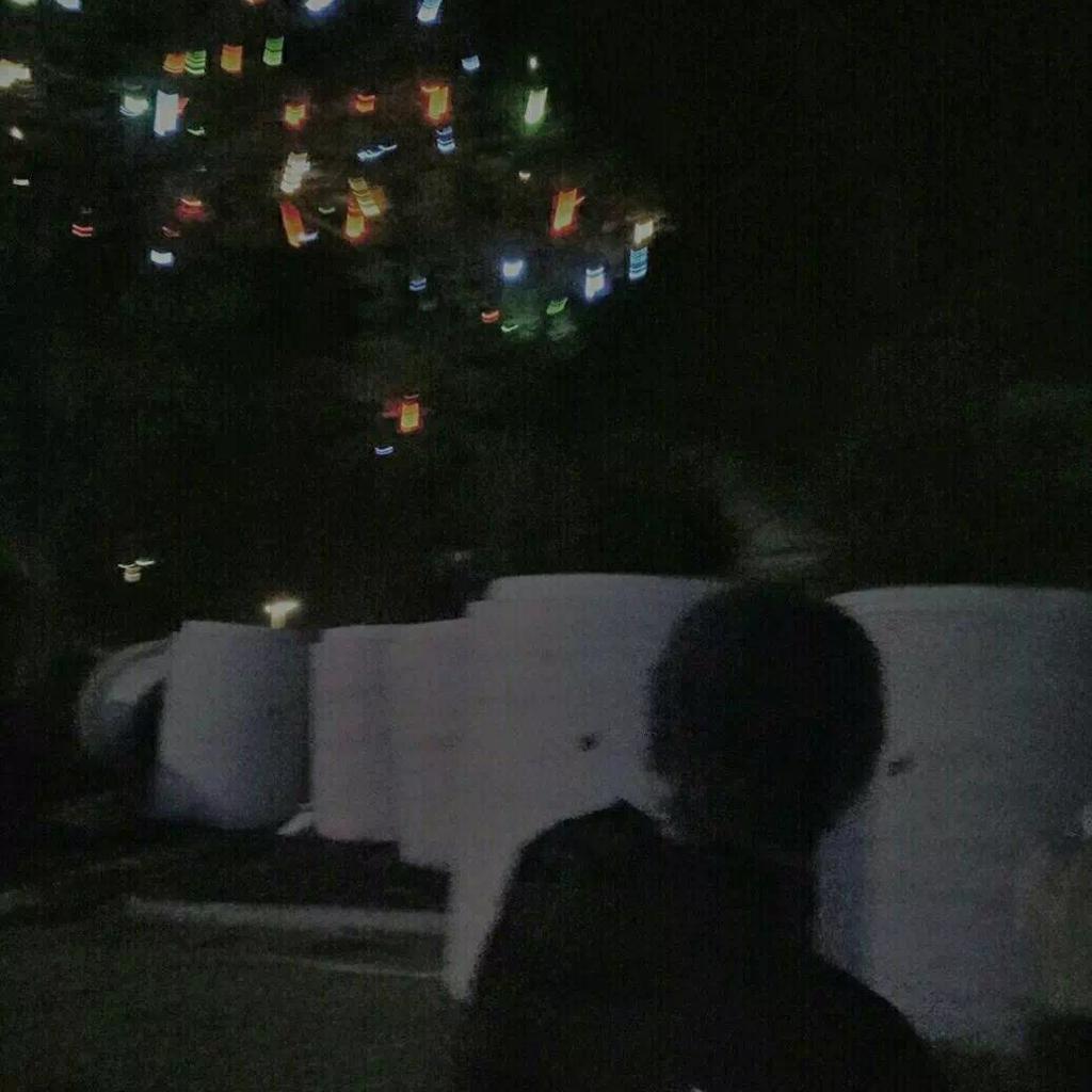三百个日夜之外的大海变成了火