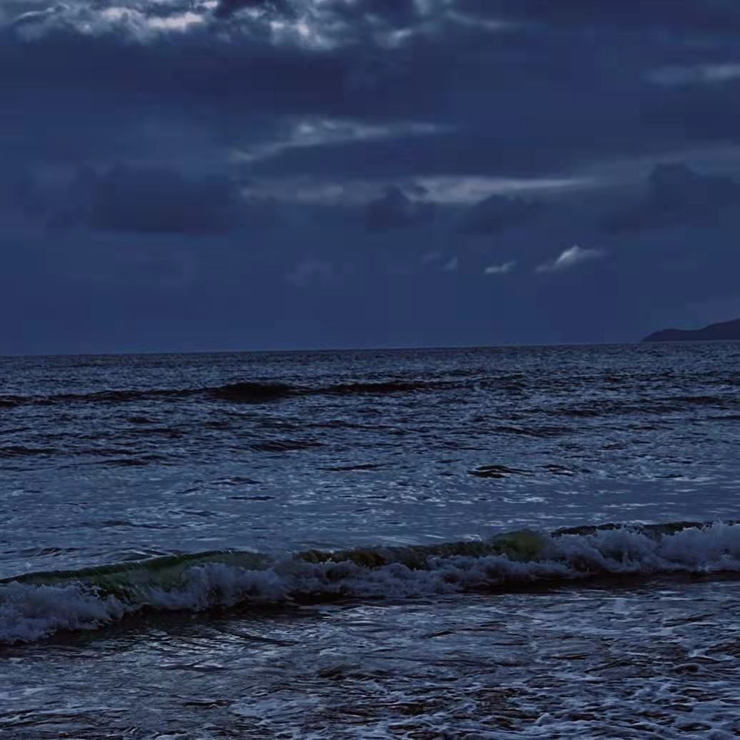 星星还是那么亮 月亮还是在天上