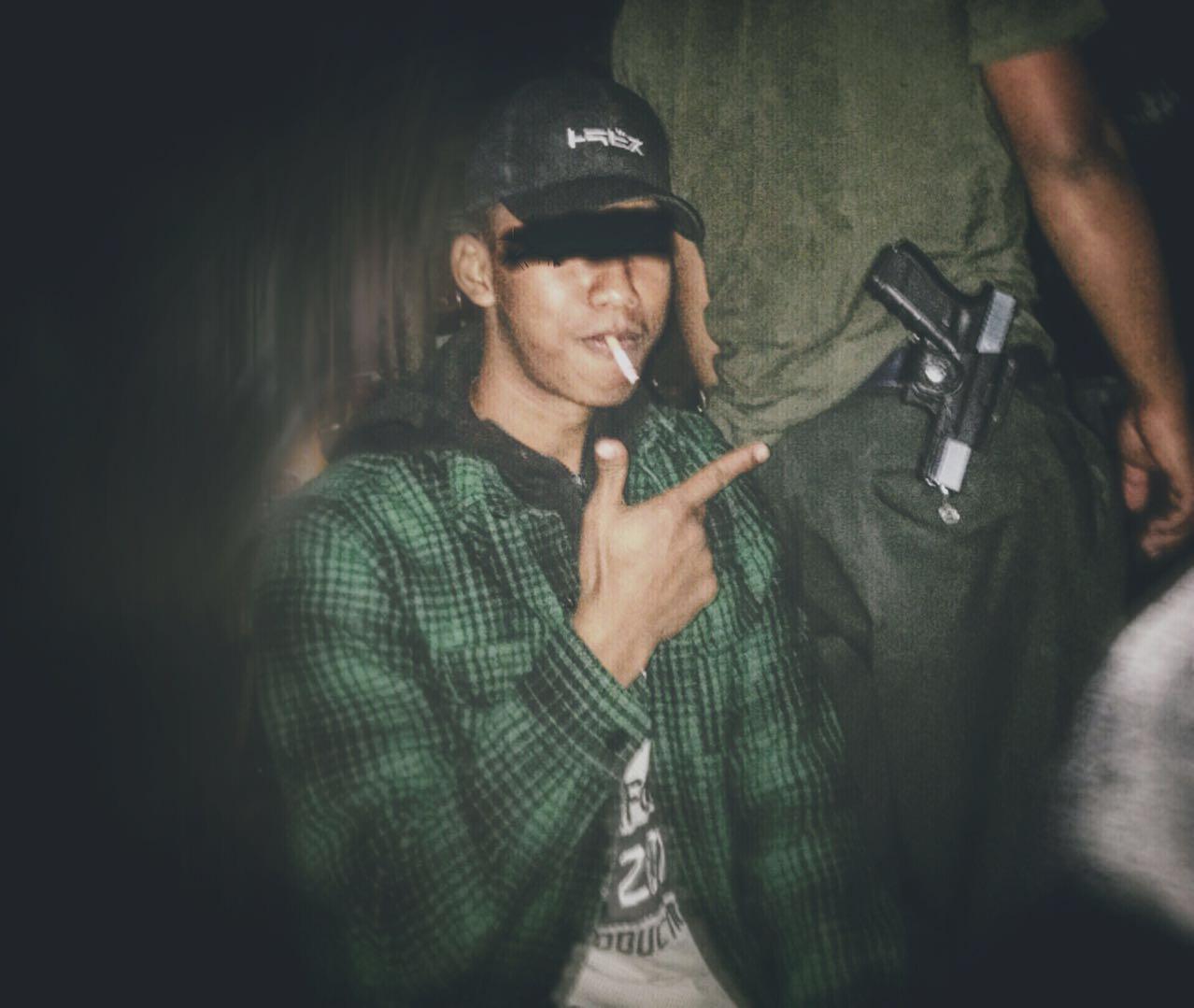 我是没有钱的说唱歌手