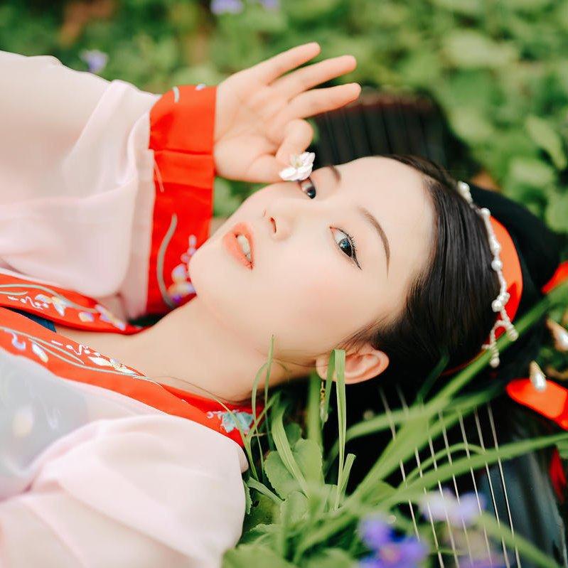 古琴‖含愁更奏绿绮琴，调高弦绝无知音