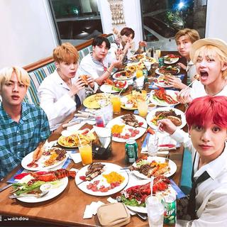 只要我吃的足够快 卡路里就追不上我