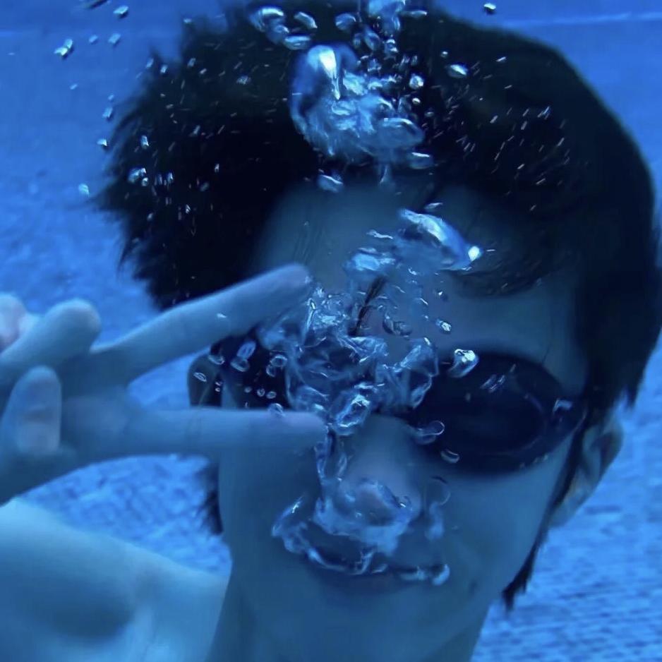 输入法打可爱按第五（翻自 米卡）