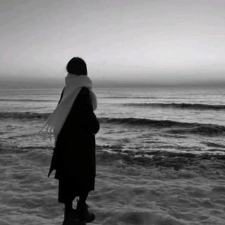 宿命感很强的歌曲｜我们相拥心的距离等于零