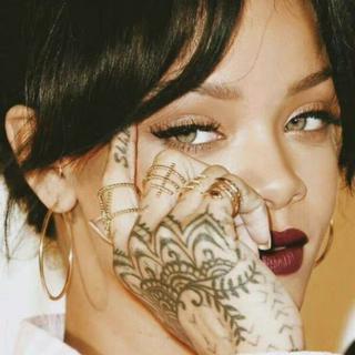 Rihanna 山东女王歌曲全收录