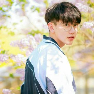 你……你看着我，我喜欢你