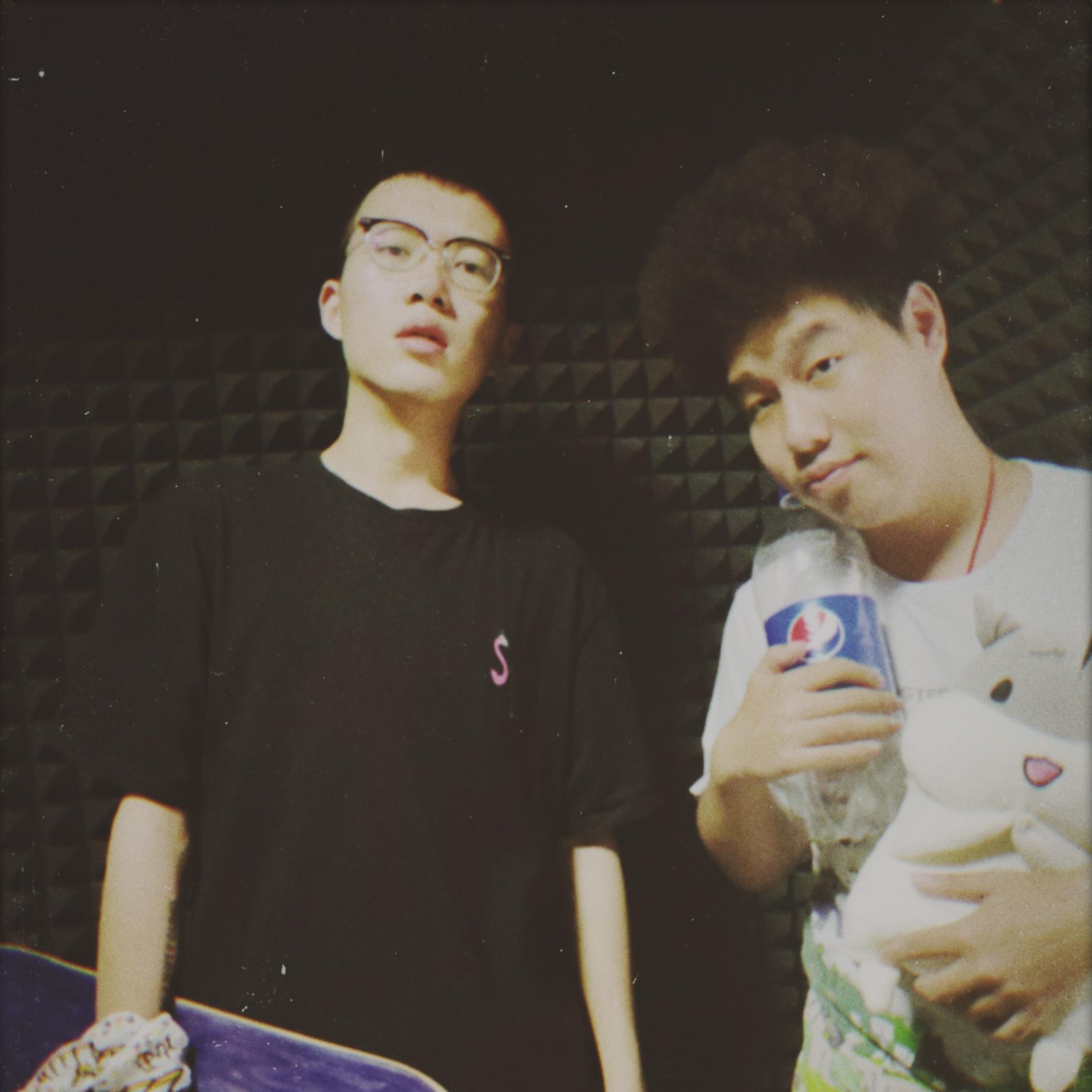 邻家男孩 X 火辣男孩（Homeboy X Hotboy）