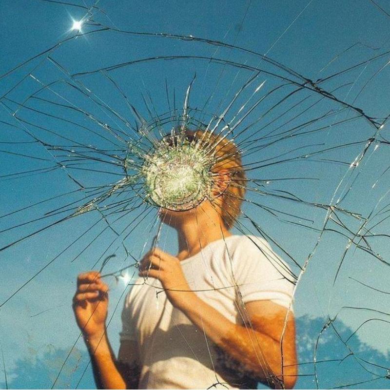 孤独患者 | 总有一首歌能包容你的心事