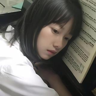 我总是太天真 以为你能接受我的古怪