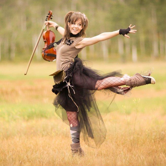 战斗中的百变小提琴のLindsey Stirling