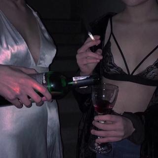 大概听电音的人都很孤独吧.