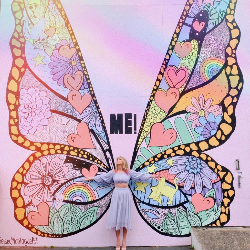 •* Taylor Swift *•