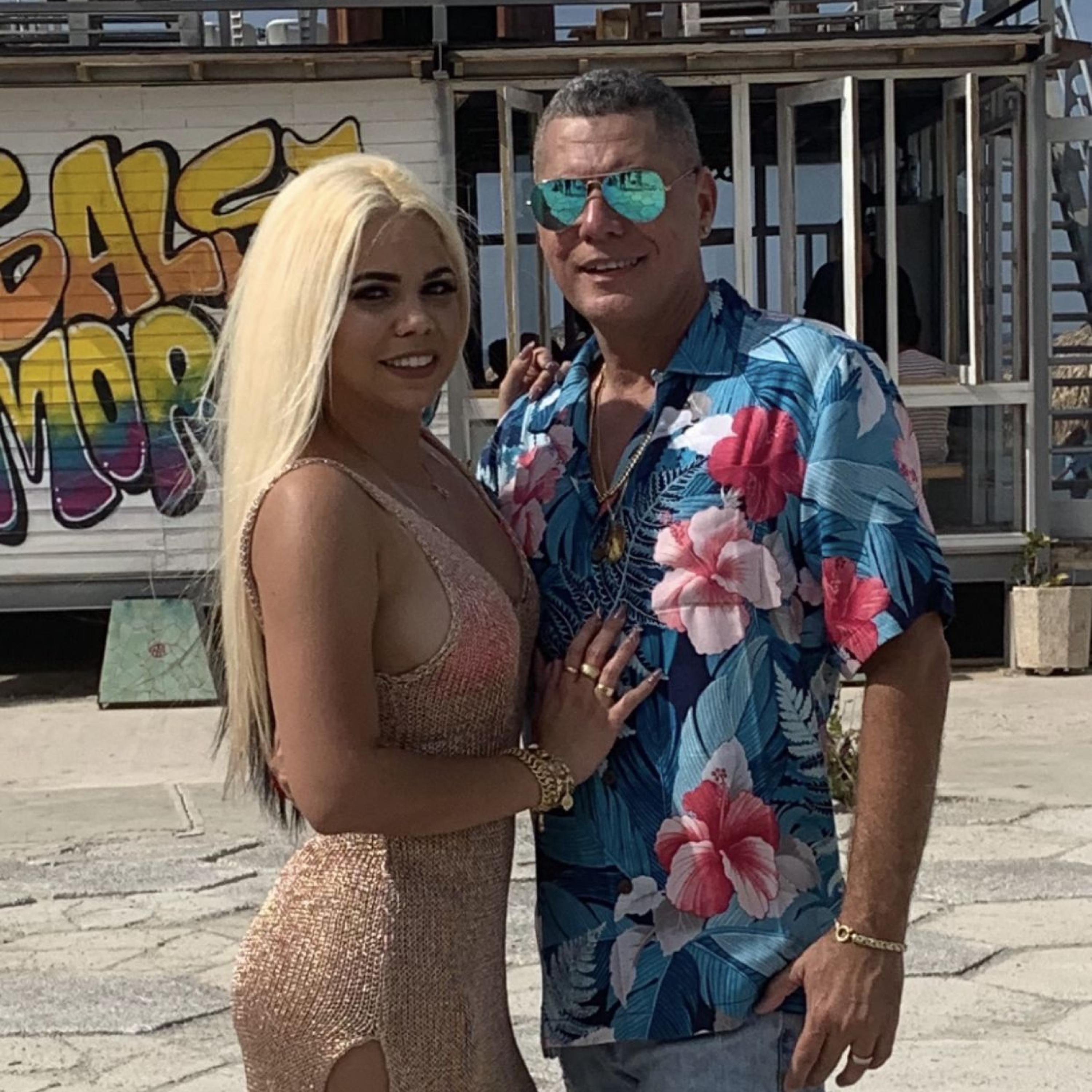 Donde Estas (feat. GISELLE C)