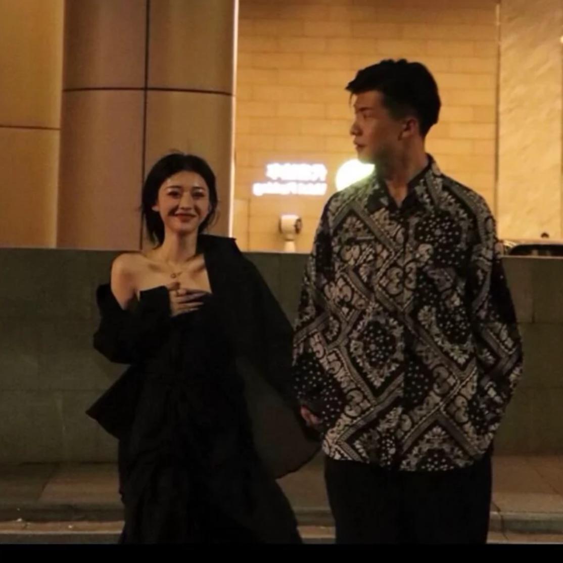 我谈着琴唱你爱的歌