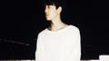 Let me be alone专辑