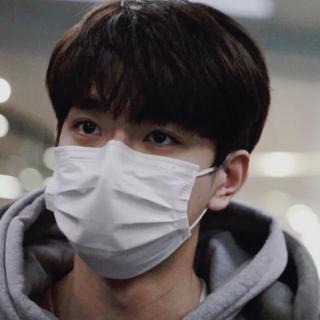 甜甜歌| 你啊 总在眼睛藏半盒心事 半盒温柔