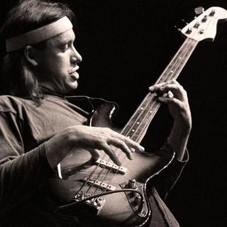 舞动的低音线｜滚石50大贝斯手