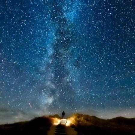 ♬氛围轻音♬听星星沉落在梦里的声音 | 在线播放 | 网易云音乐
