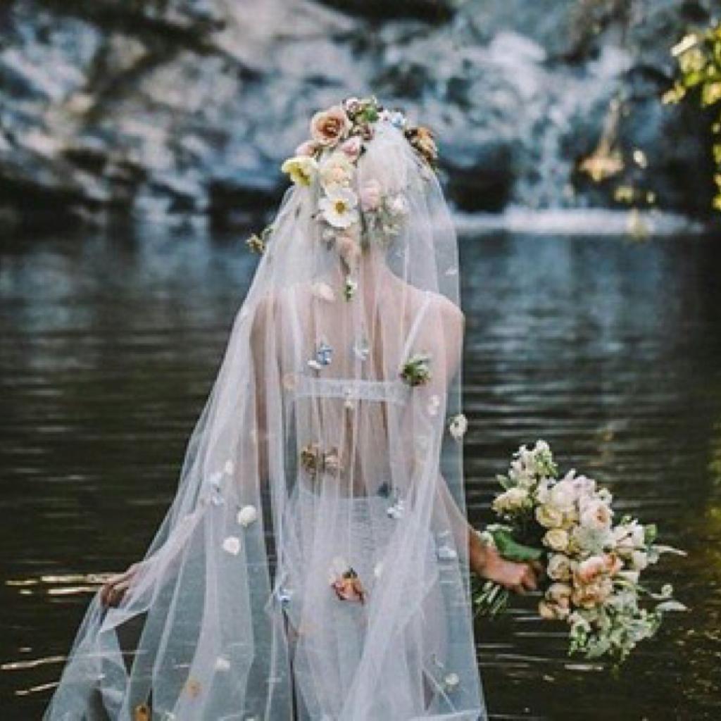 梦幻飘渺 · 不施粉黛的山谷精灵女声