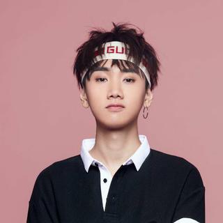 少年梦然