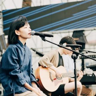 百首民谣：流浪的诗人和他的吉他