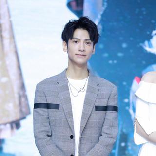 罗云熙