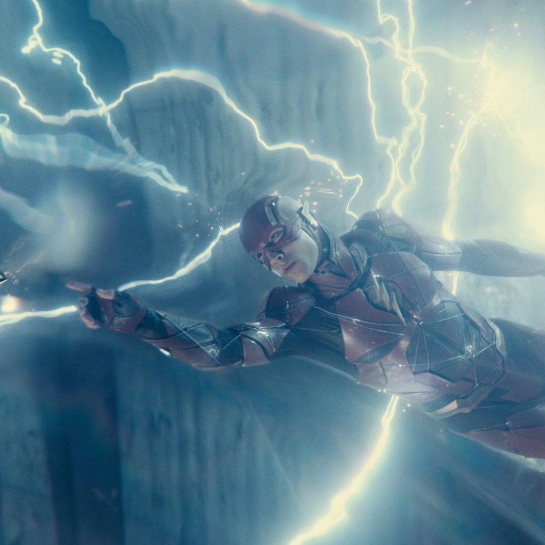 DCEU｜闪电侠电影 The Flash 电影 埃兹拉·