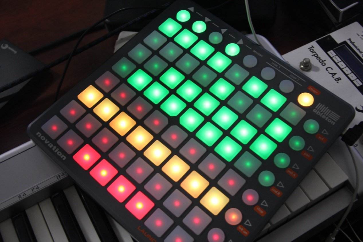 shinyb - launchpad(em)