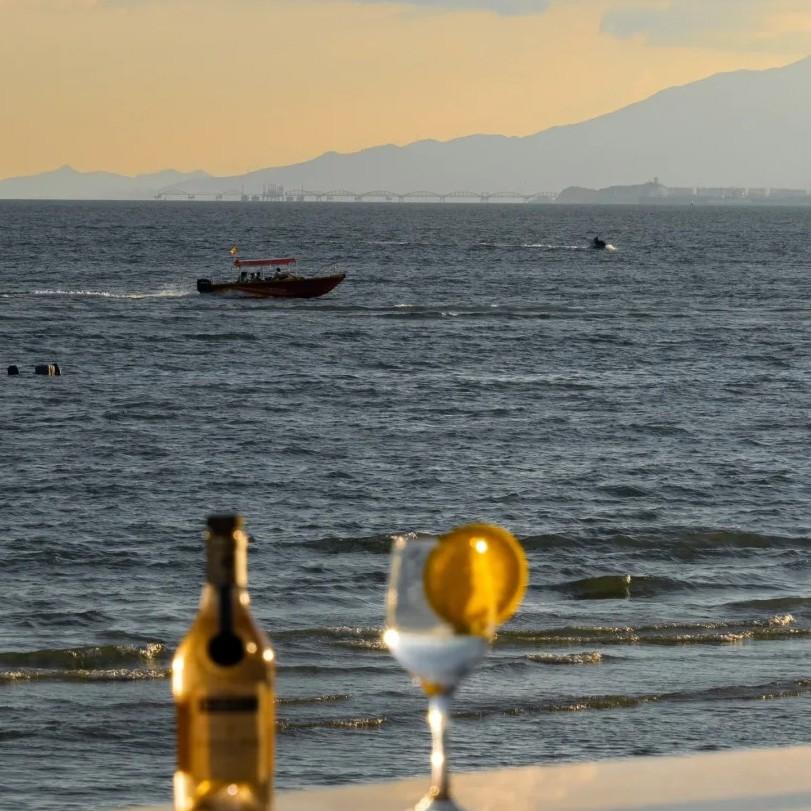 我们终究成了陌生人