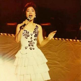 邓丽君1982年香港伊丽莎白体育馆演唱会