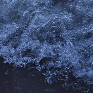 抬眸无期已失控