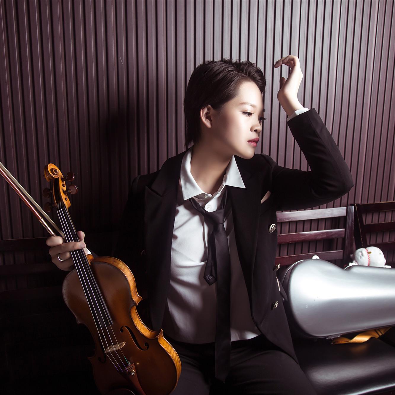 别再犹豫去练琴,趁着我们还年轻 - 黄茜卡 - 单曲 - 网易云音乐