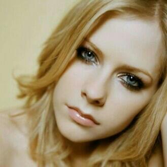 Avril Lavigne 超越音乐本身 | 在线播放 | 网易云音乐