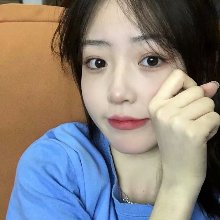 她很孤独