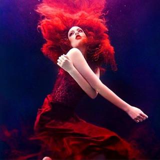 「Deep House」电你一耳深邃浪潮