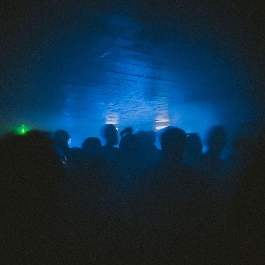 †LATE NIGHT RAVE†