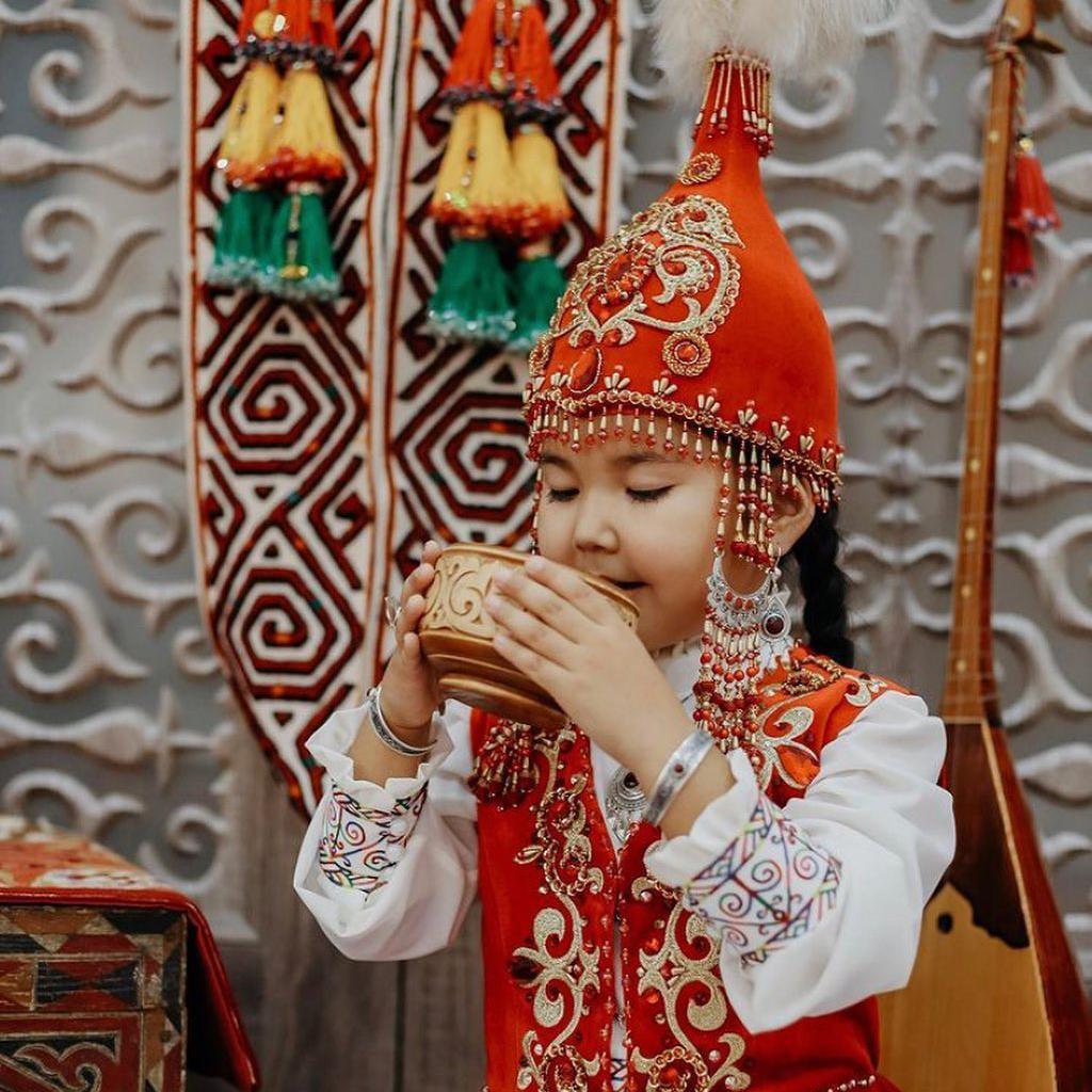 Желбір жекен / Jelbir jeken