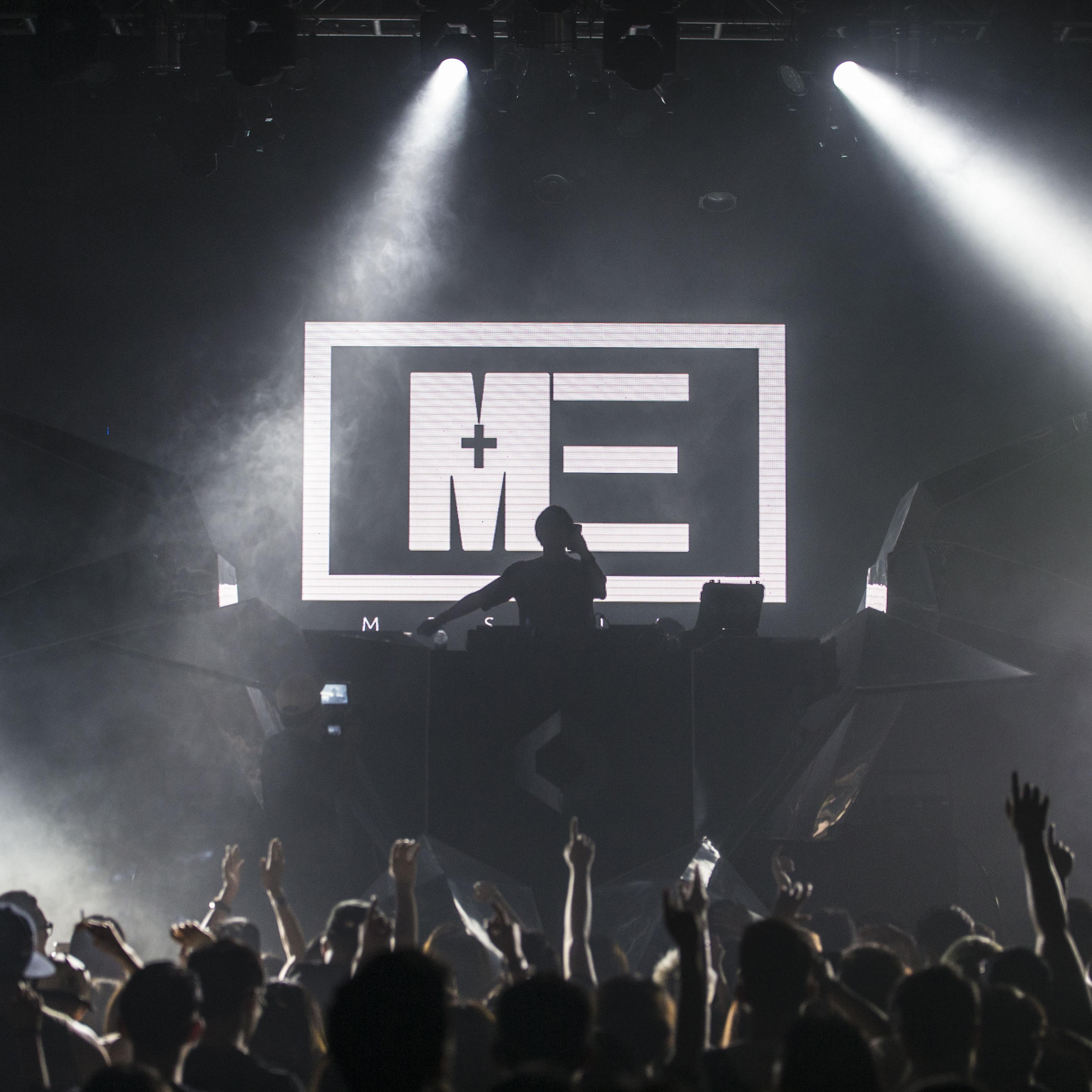 Runaway From Empire State Of Mind With Voodoo Spaceman