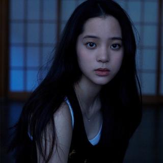 雨后一片蓝 见你需备酒几坛