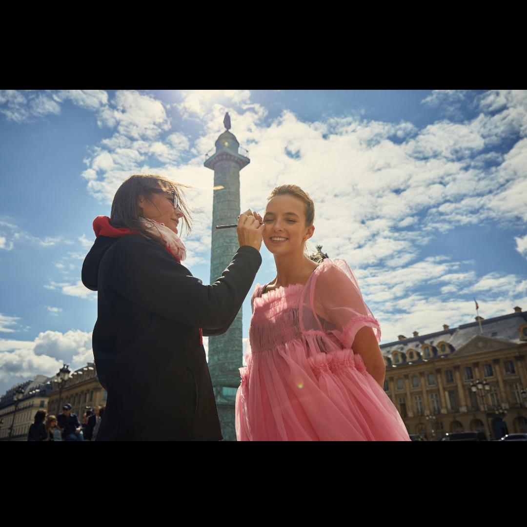 红色高跟鞋(D1NB REMIX)伴奏