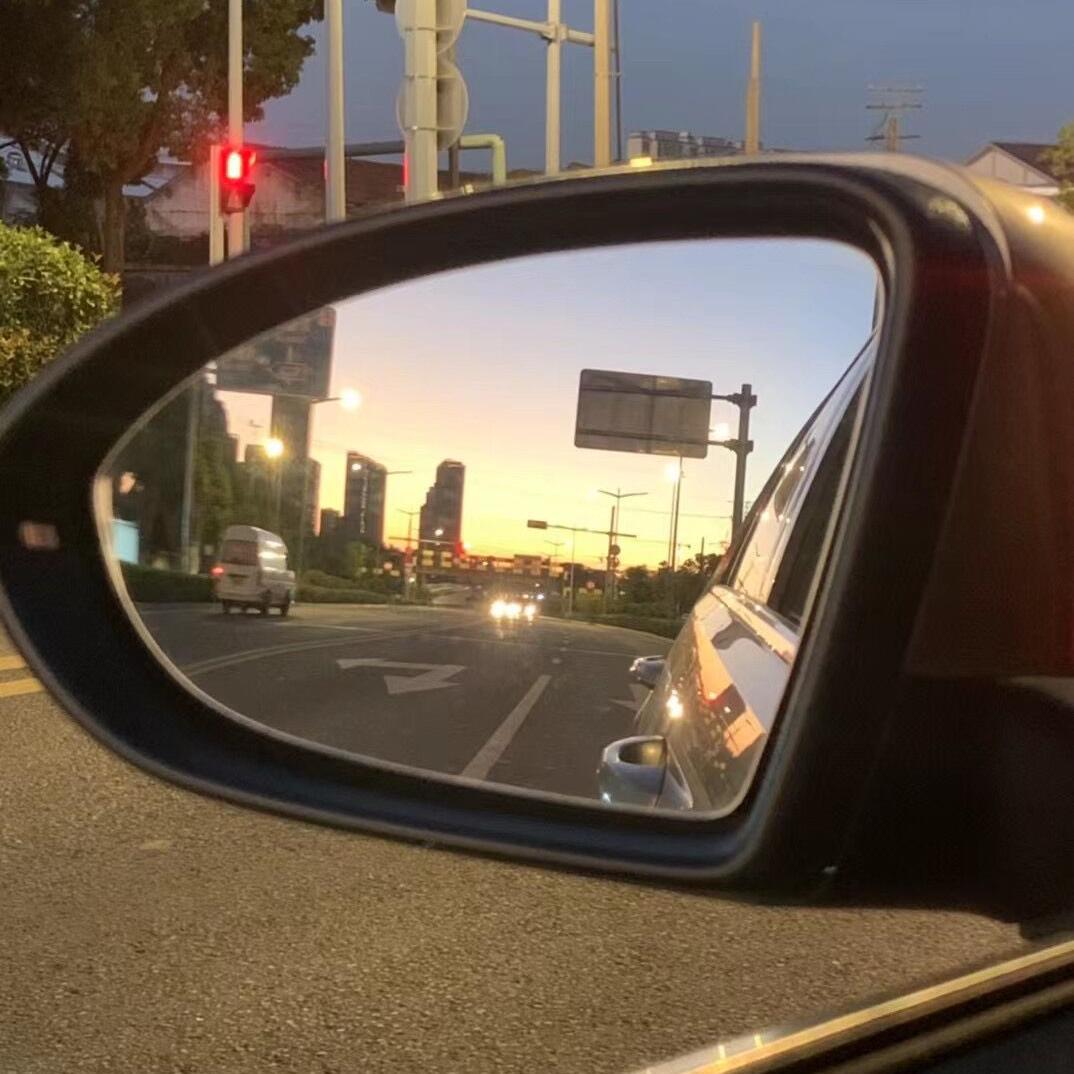 凄美地