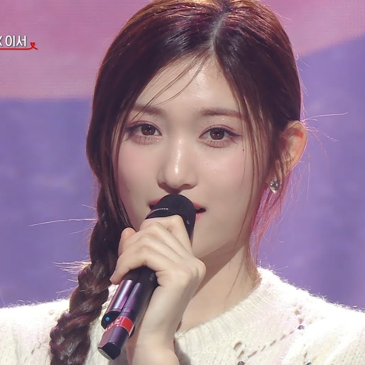 strawberry moon (LIVE)