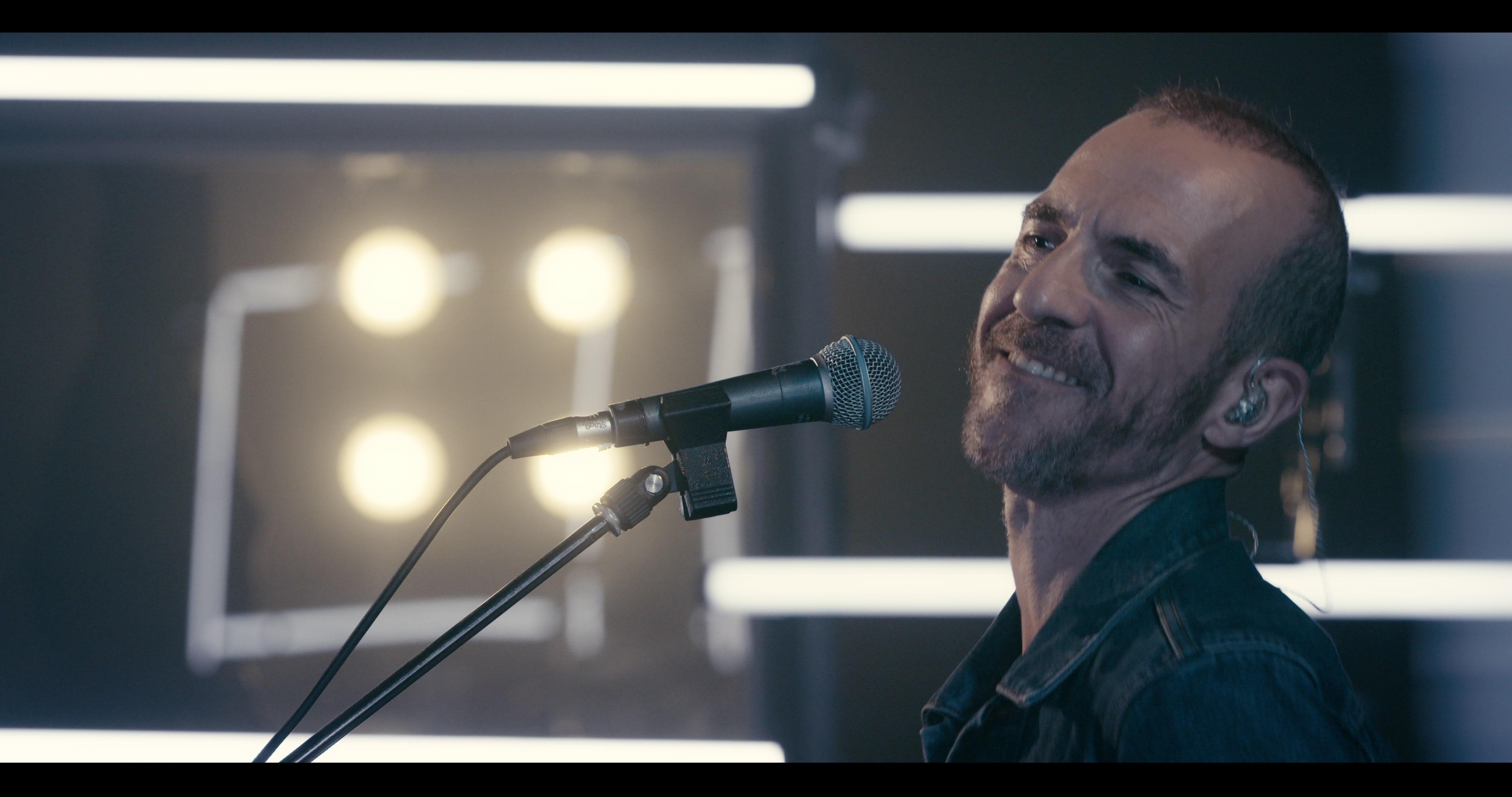 La rumeur (Live) - Calogero - 高清MV - 网易云音乐