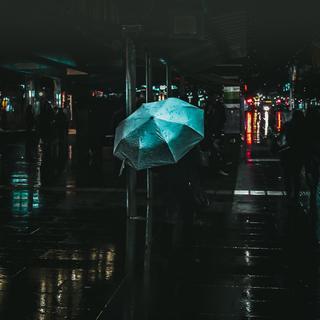 “原来真正的伤心，是流不出一滴眼泪”