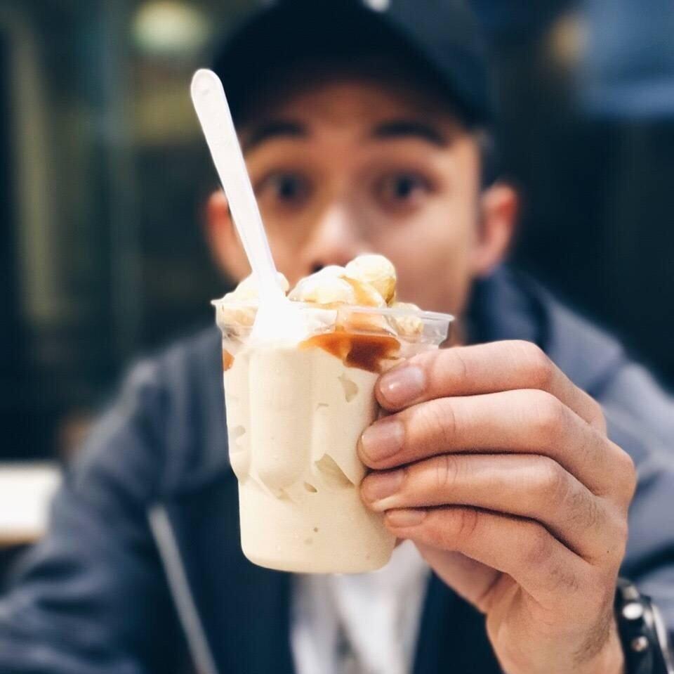 粤语 | 他始终横亘在你的生活 像温和的刺