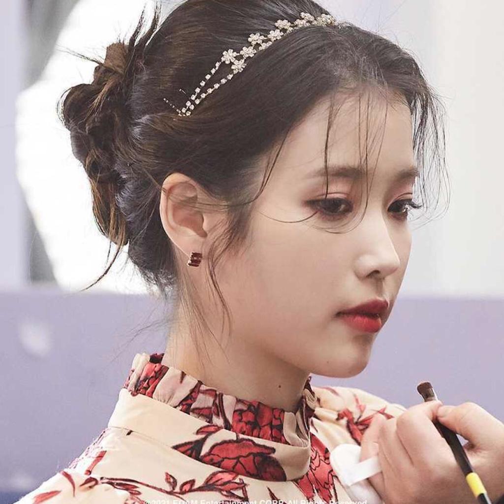 韩国第一女solo IU李知恩