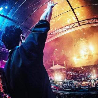 用电音，来为经典着色