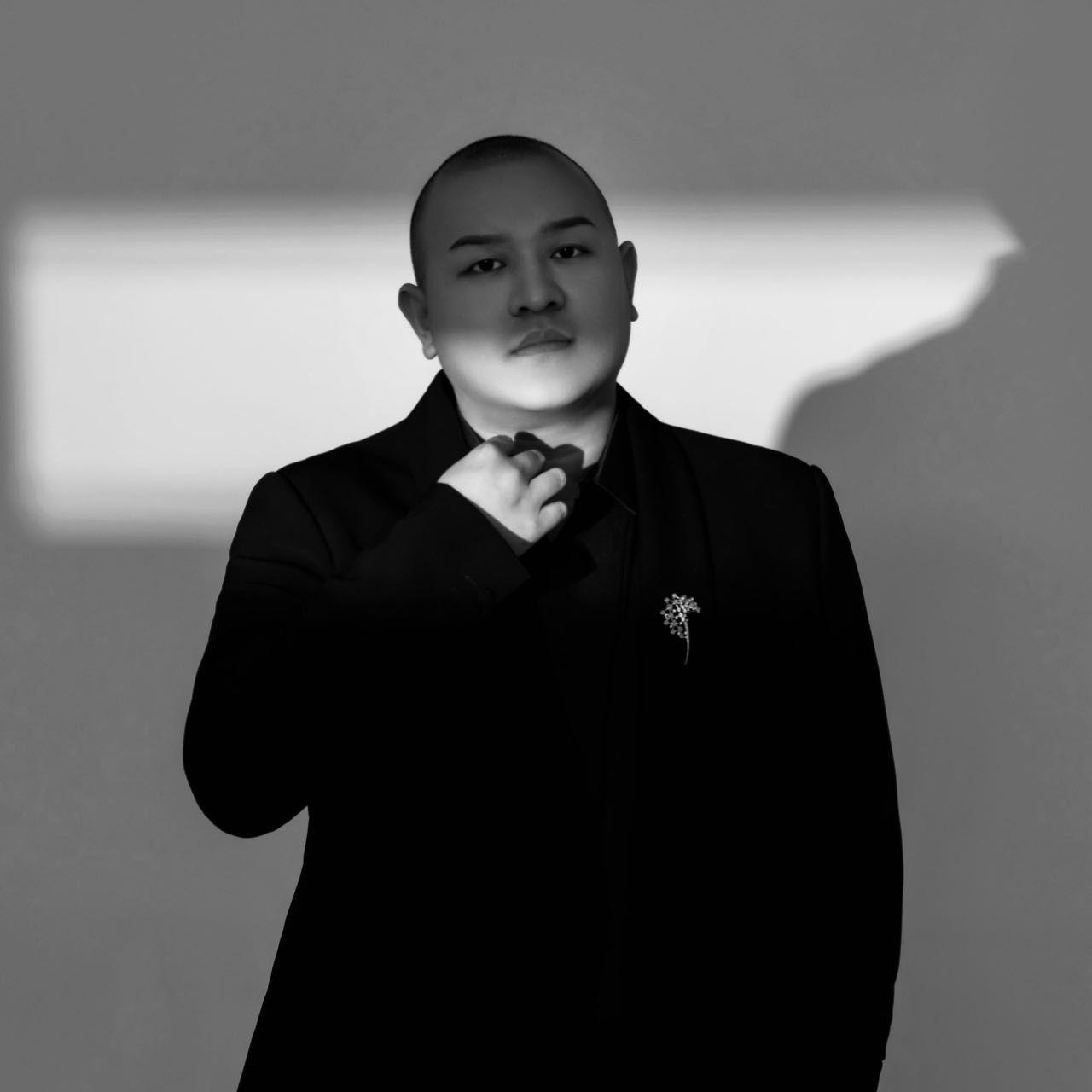 谁伴我闯荡（王理事版）