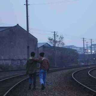 华语‖留不下的城市，回不去的家乡