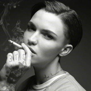 酷炫洗脑的中毒女声